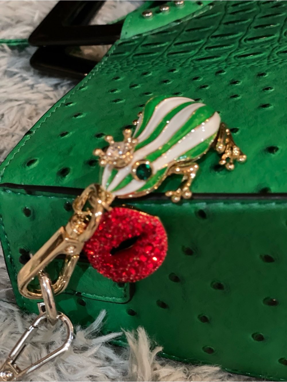 Keychain Bejeweled Frog and lips